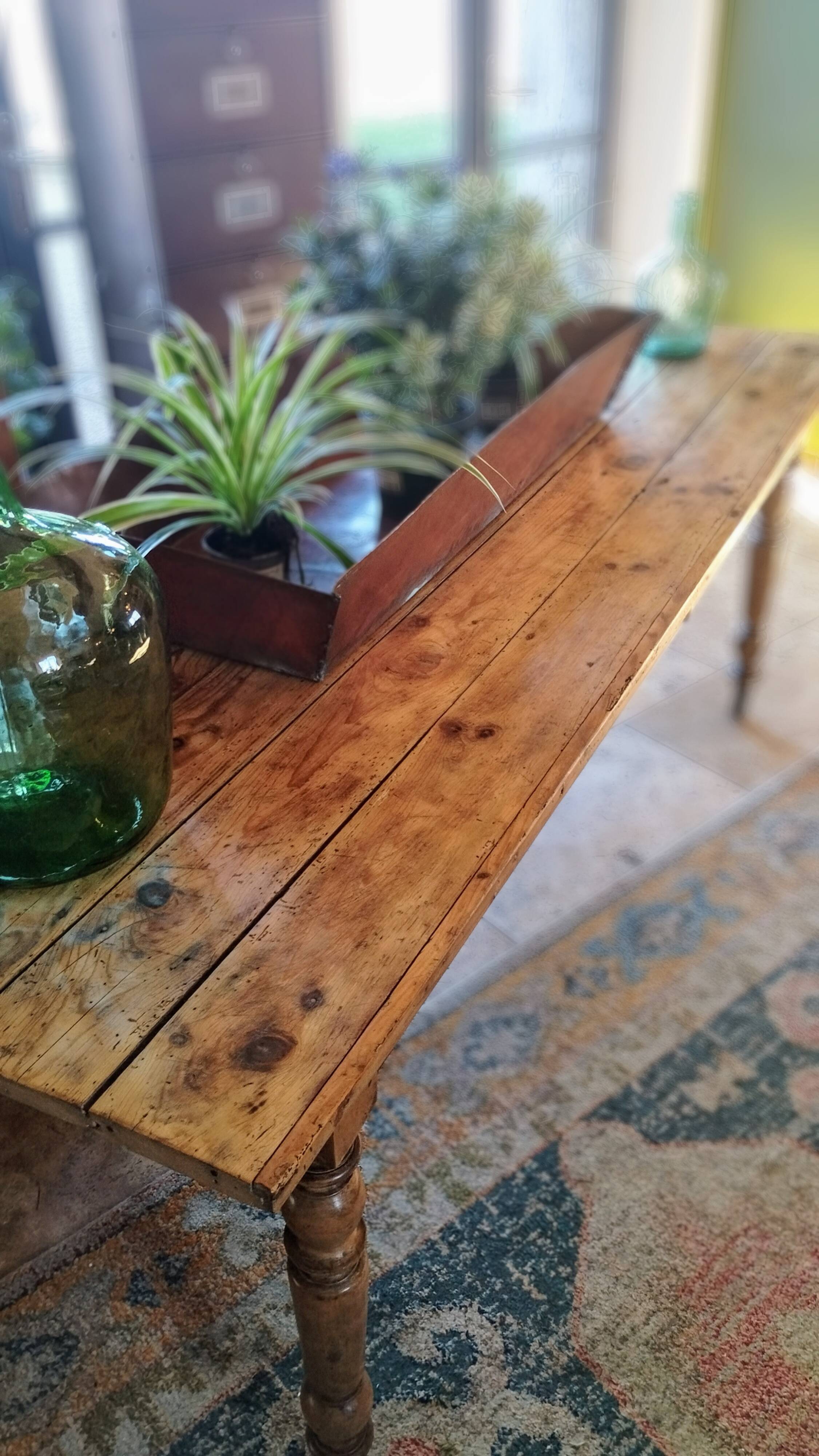 Farmhouse table dating from the end of the 19th century