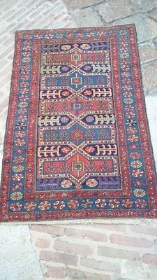 Persian tribal rug to 1920 202 x 126 cm