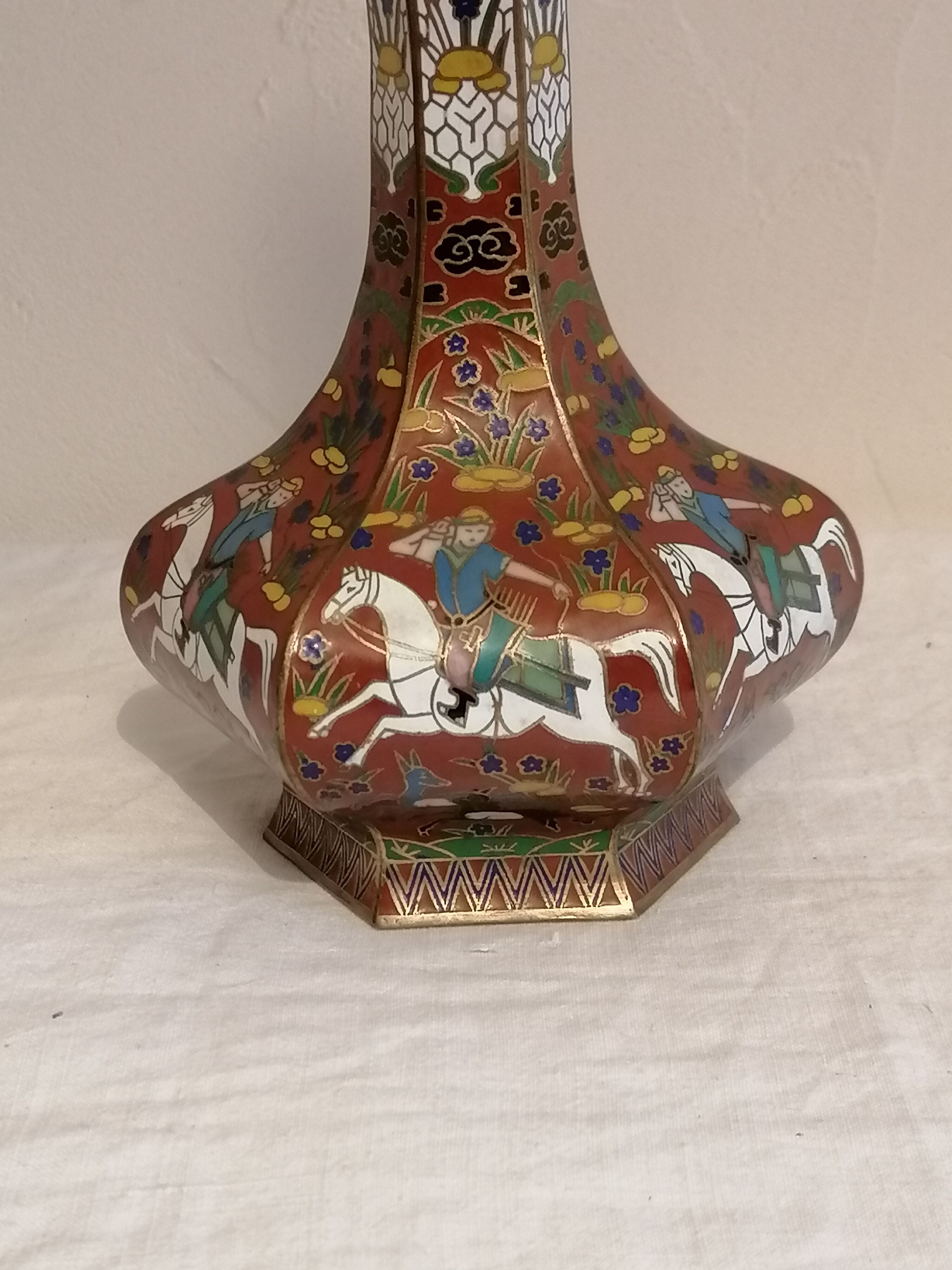 Partitioned Asian vase with Persian decoration. Vintage.