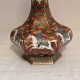 Partitioned Asian vase with Persian decoration. Vintage.
