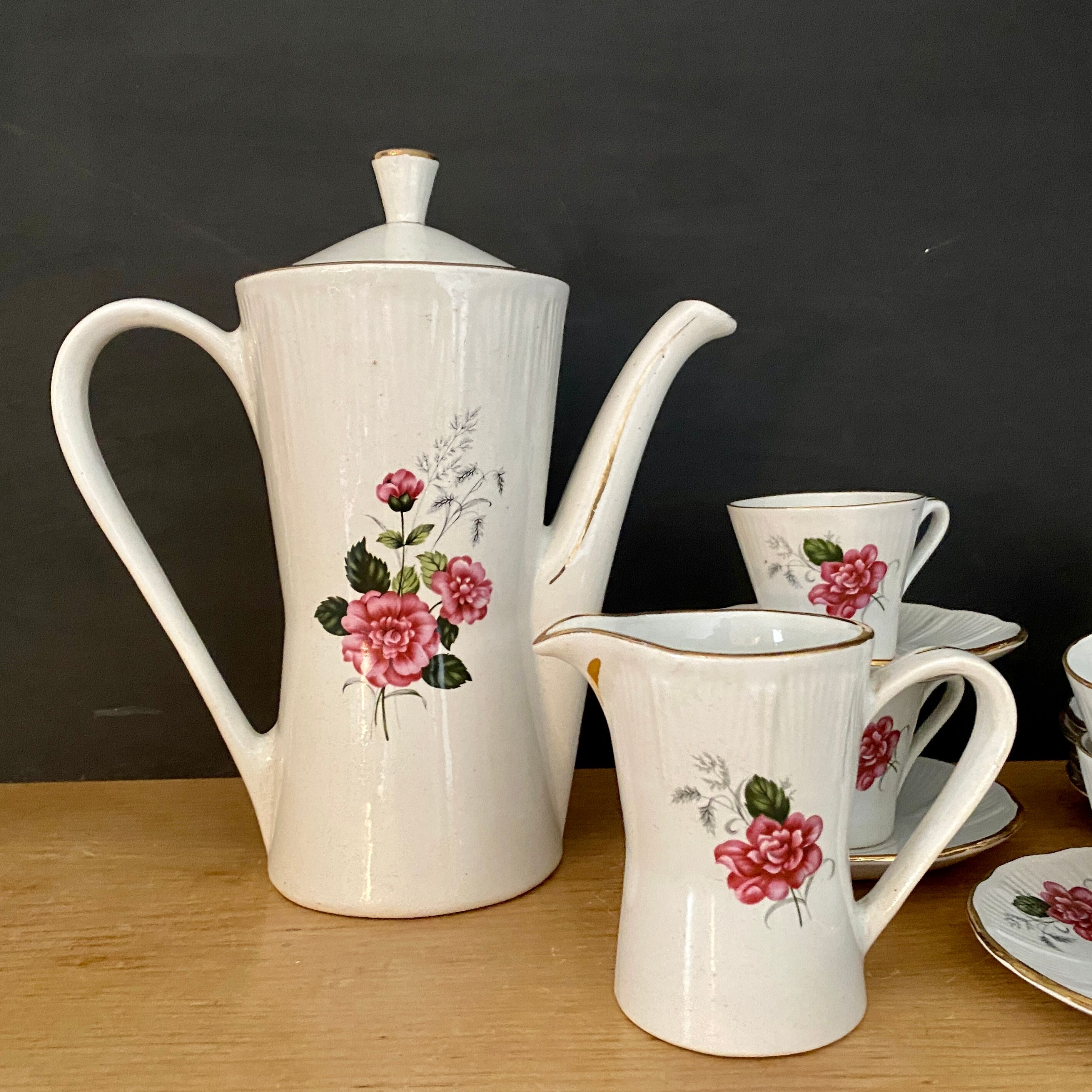 Vintage coffee service L'Amandinoise