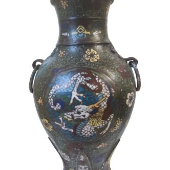 Vase cloisonné chinois possiblement du début du 20 ème décor au dragon