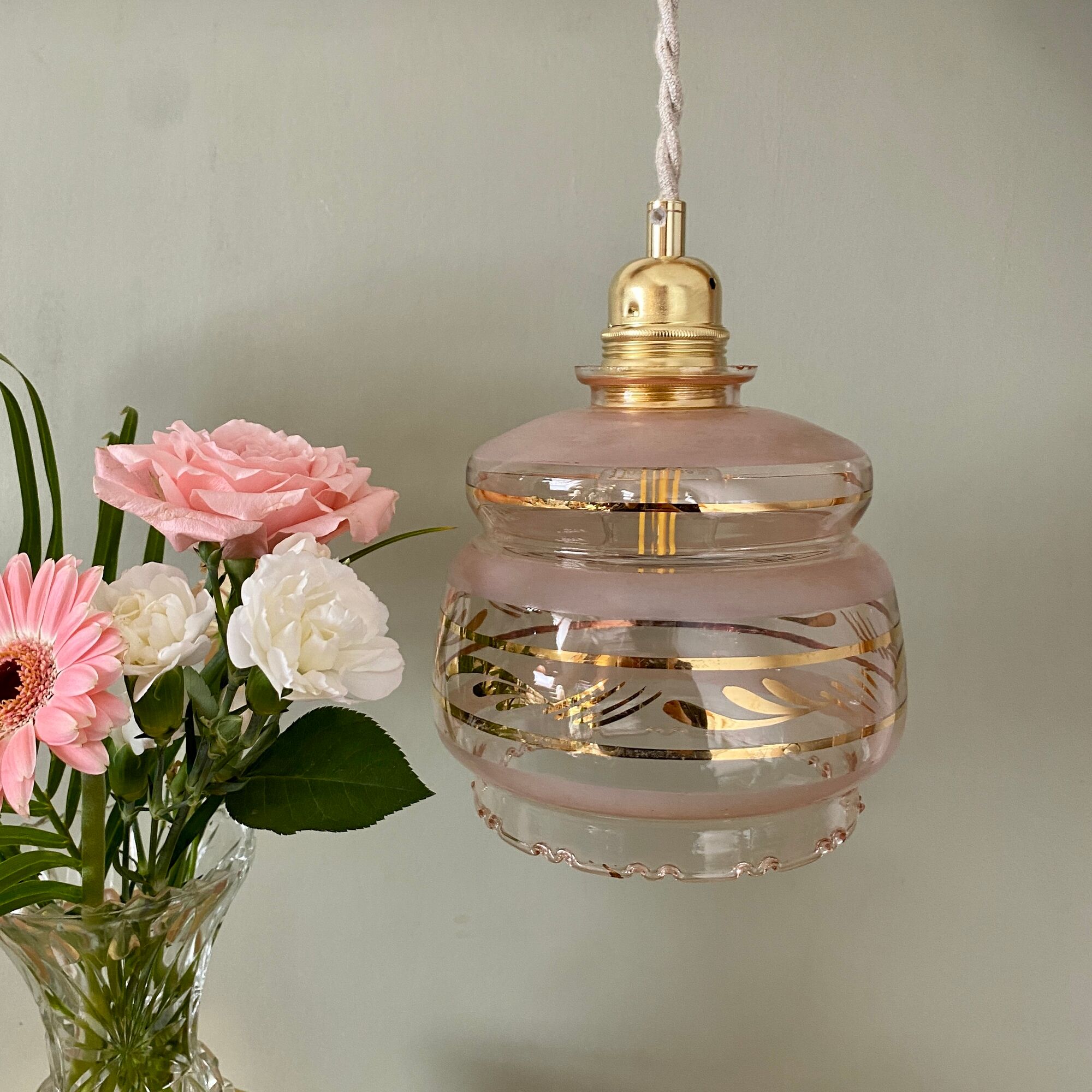 Suspension tulipe vintage art déco en verre rose et doré