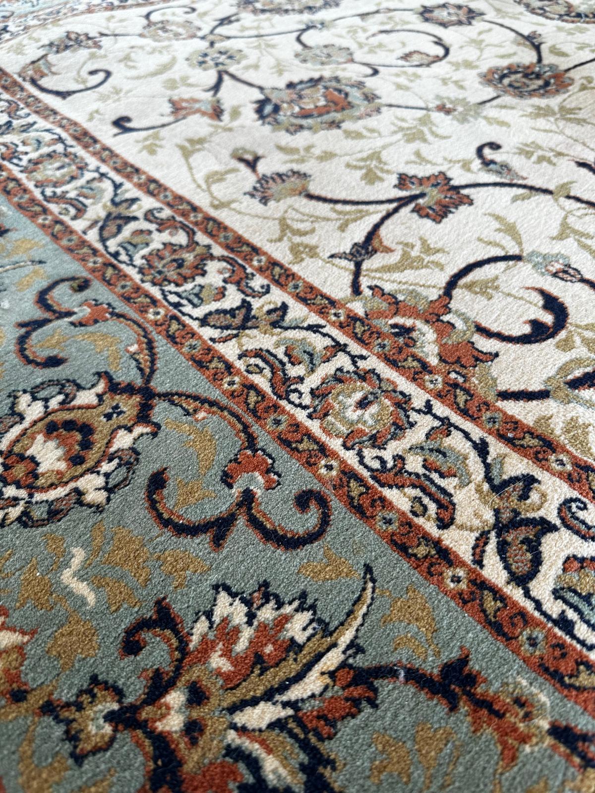 Oriental rug 2m x 3m