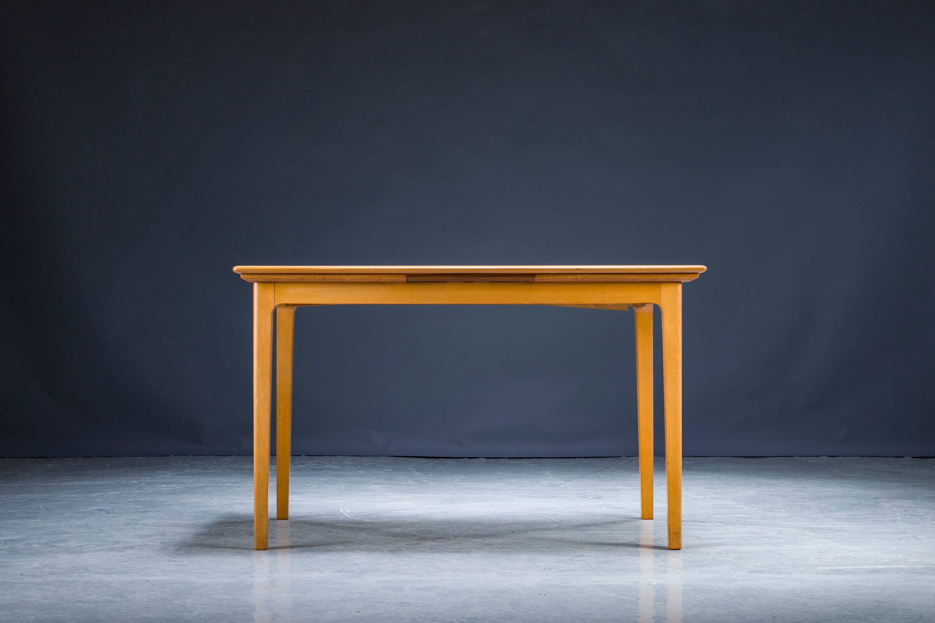 Extendable teak dinner table, 1960