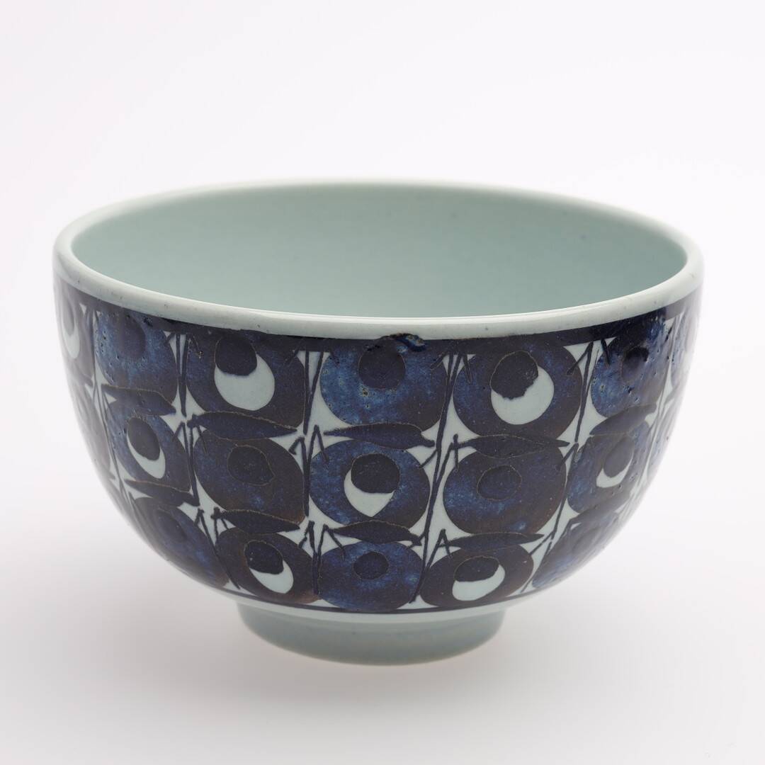 Bowl in earthenware from the Tenera series by Grete Helland-Hansen for Royal Copenhagen.