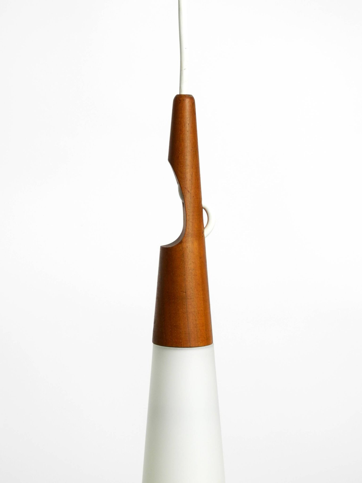 Rare Uno & Östen Kristiansson pendant lamp in opal glass and teak | Made by