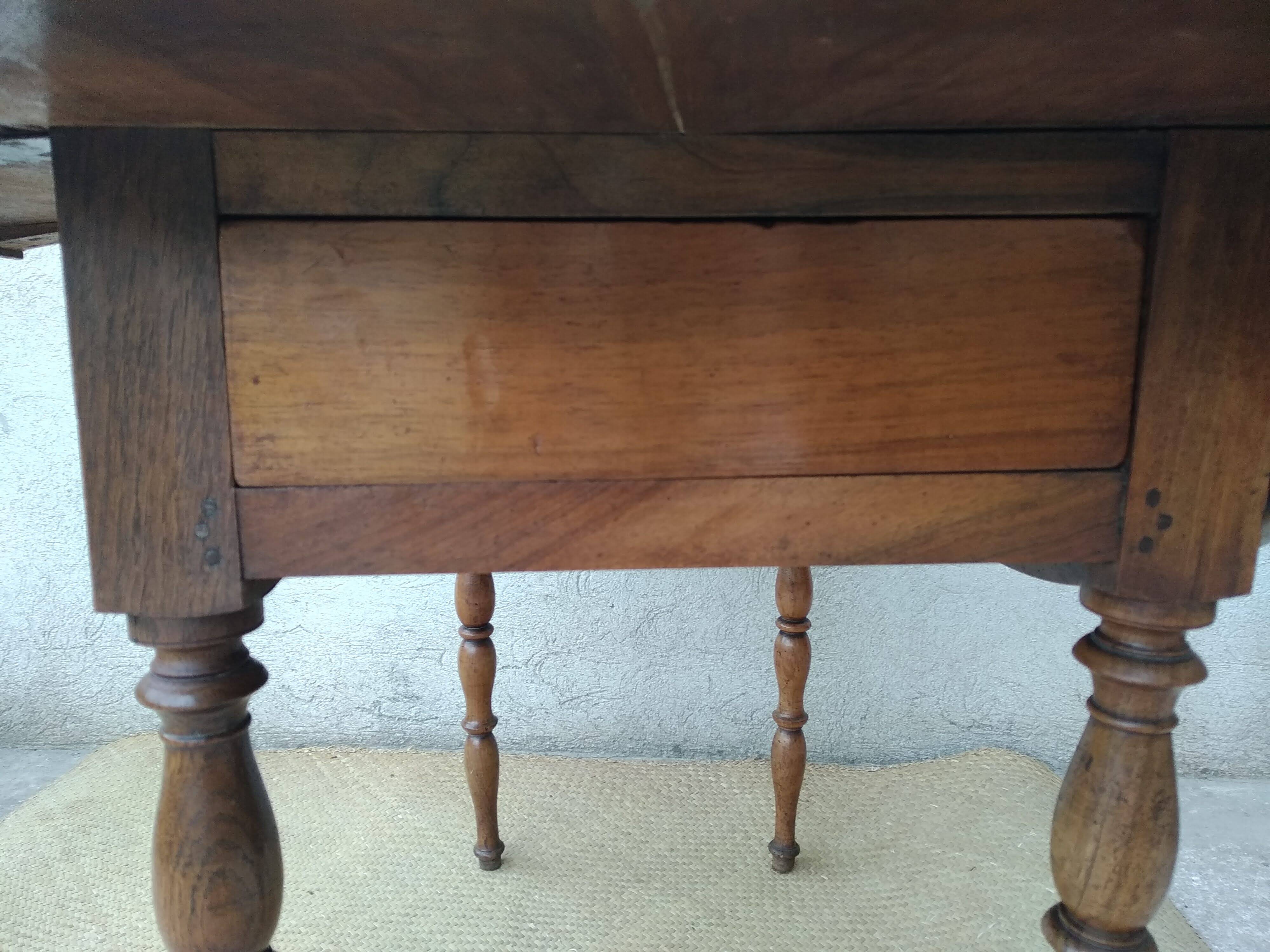 Table ovale à volets style Louis Philippe