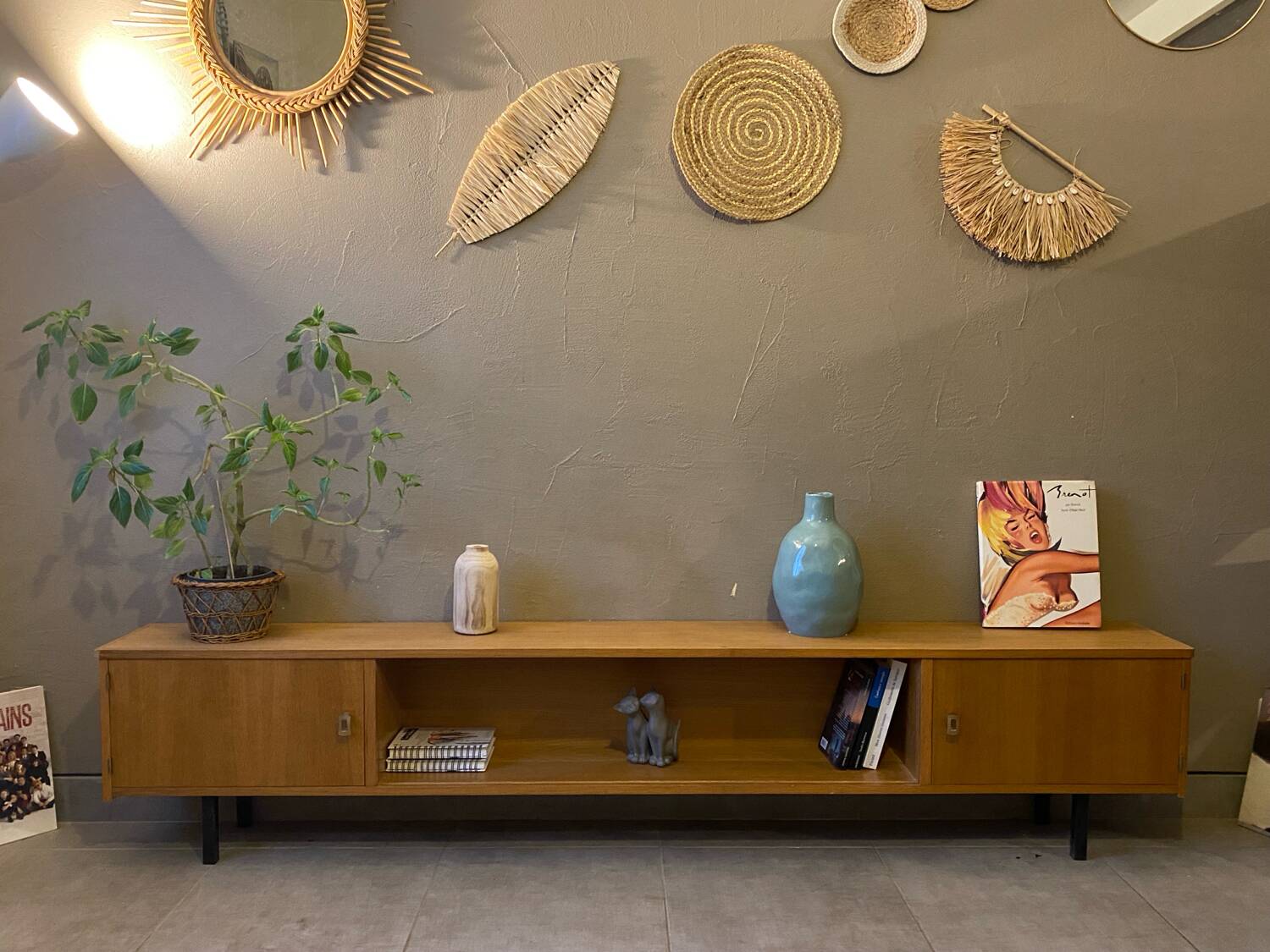 Vintage sideboard (shallow)
