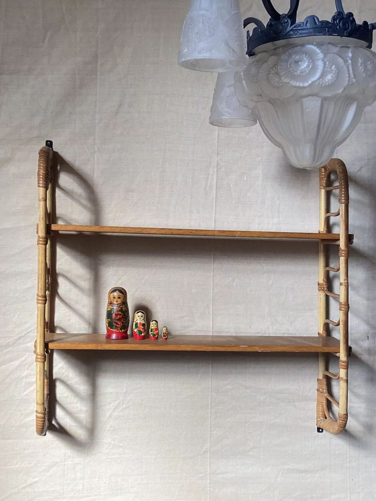 Removable wall shelf in rattan – 1960s vintage