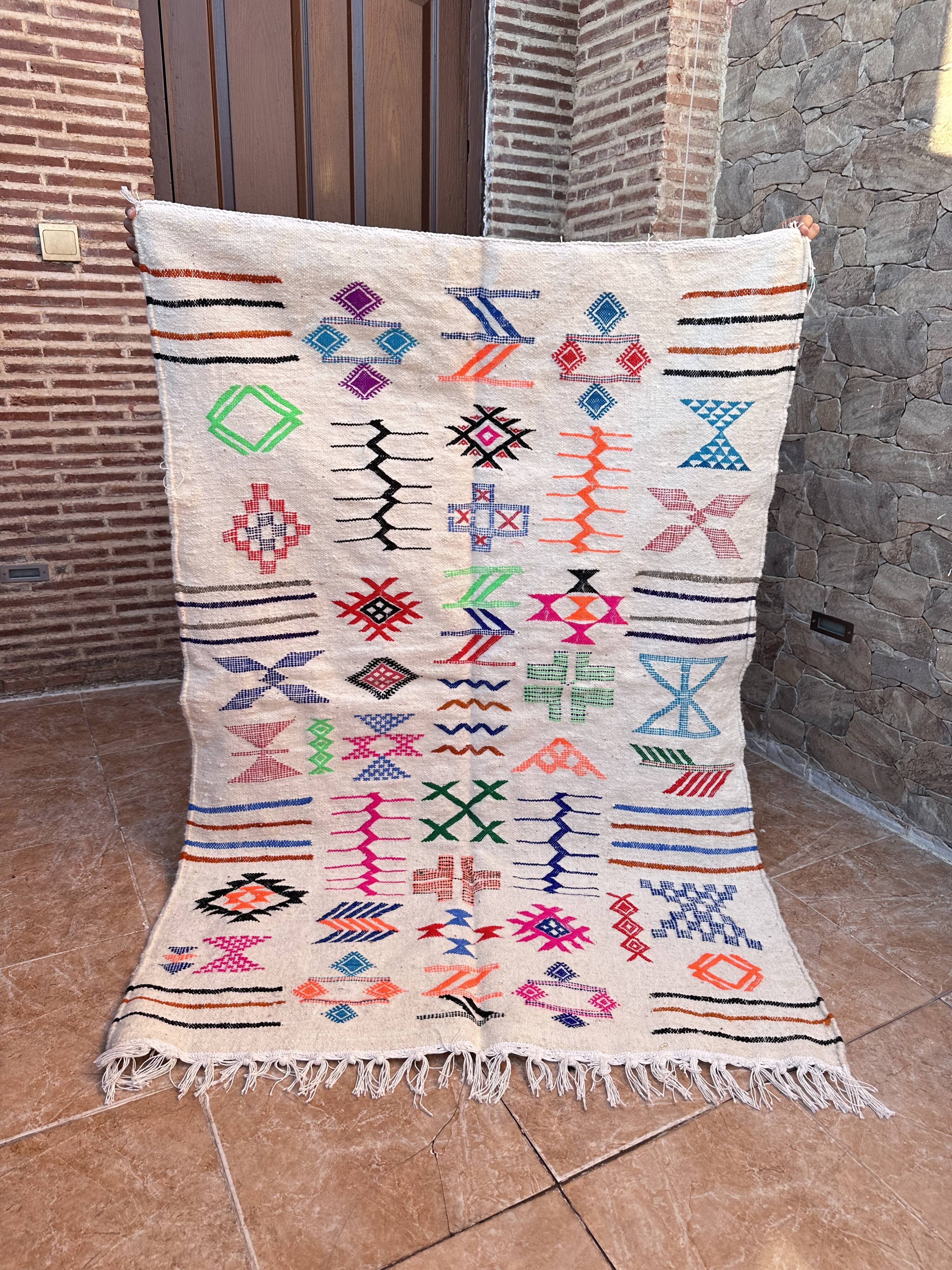 Handmade wool Berber rug – Colourful bohemian Moroccan kilim