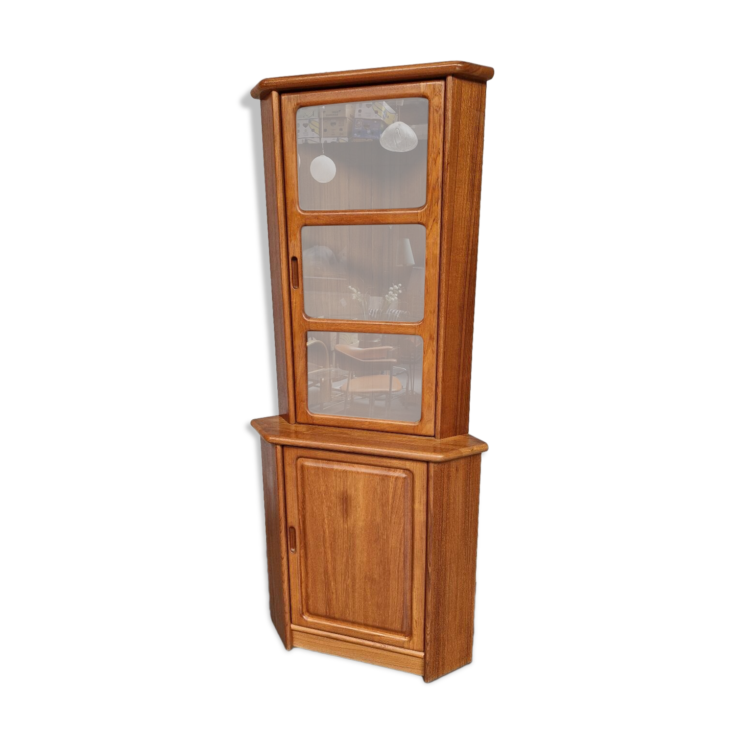 Dyrlund corner cabinet