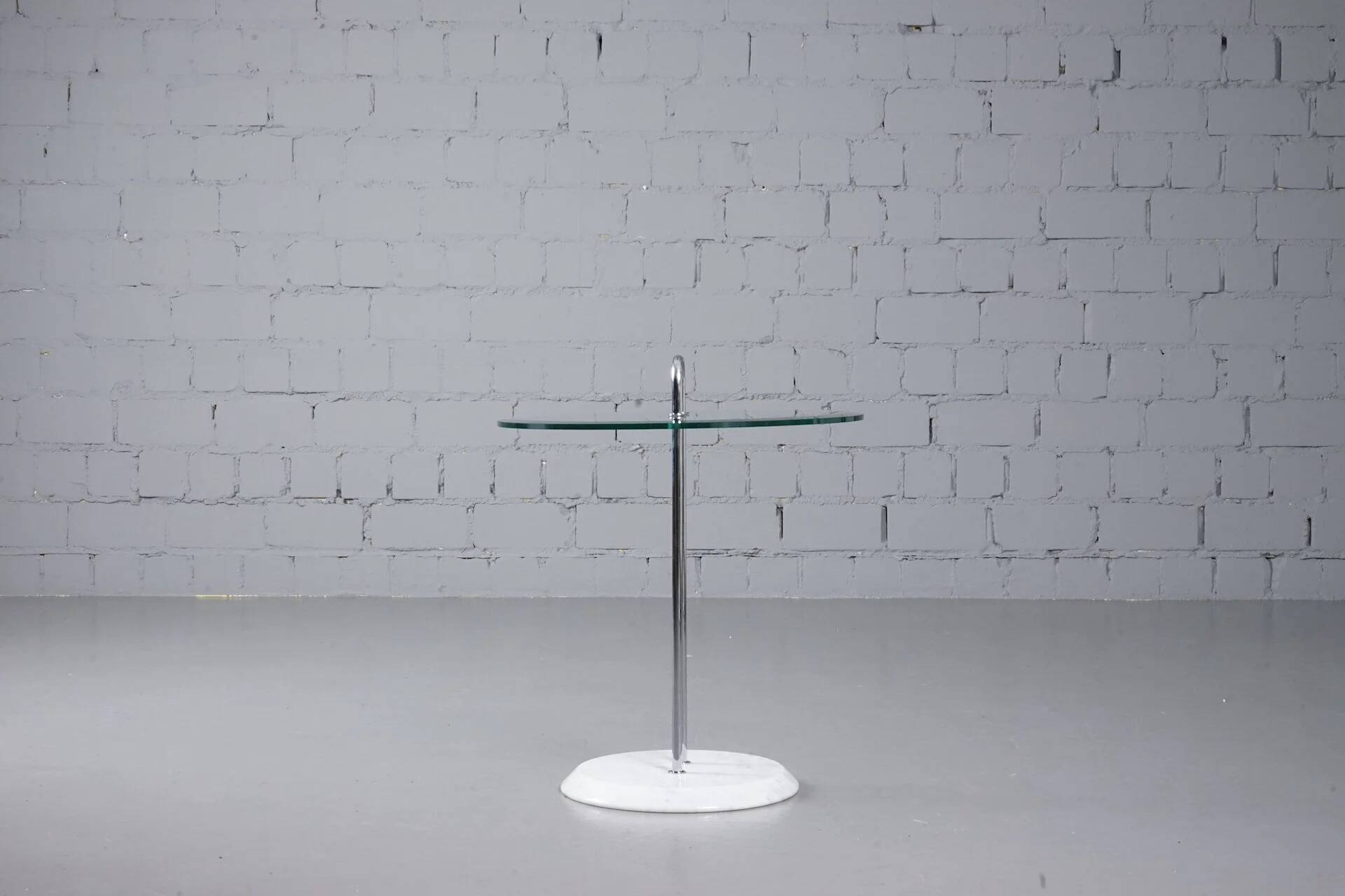 Table d'appoint par Vico Magistretti pour Cattelan