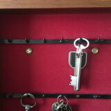 Wall key box