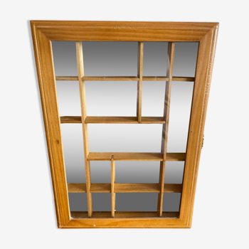 Vitrine murale pour miniatures