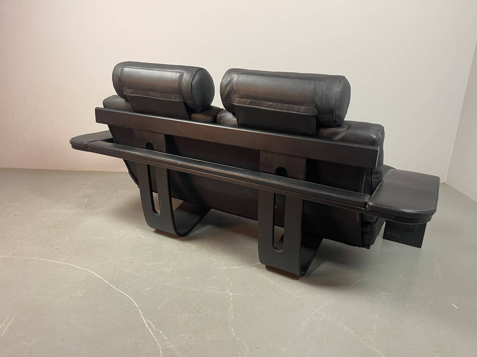 Black Leather Ake Fribytter “Kroken” Two-Seater Sofa for Nelo Möbel. Sweden