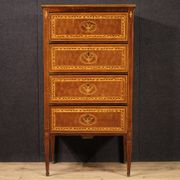 Commode marquetée de style Louis XVI du XXe siècle