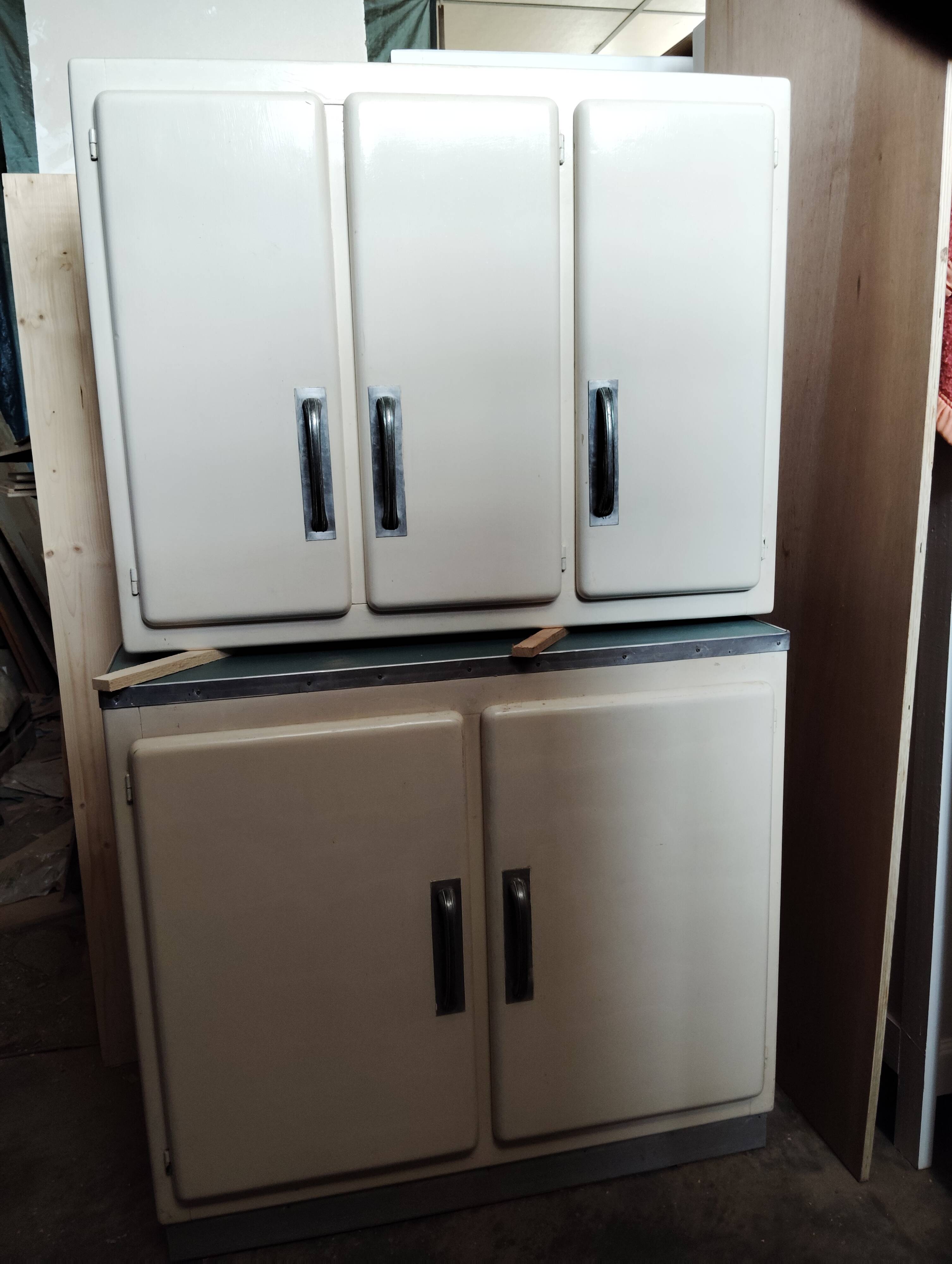 Mado high and low kitchen furniture set