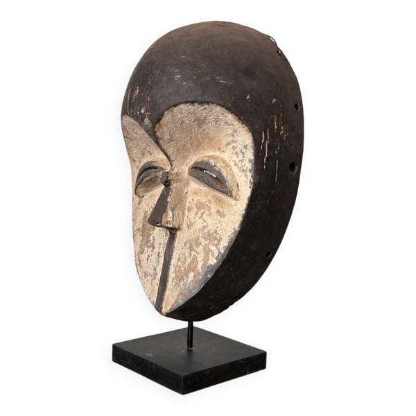 Masque Kwelé (Gabon) — Beyit