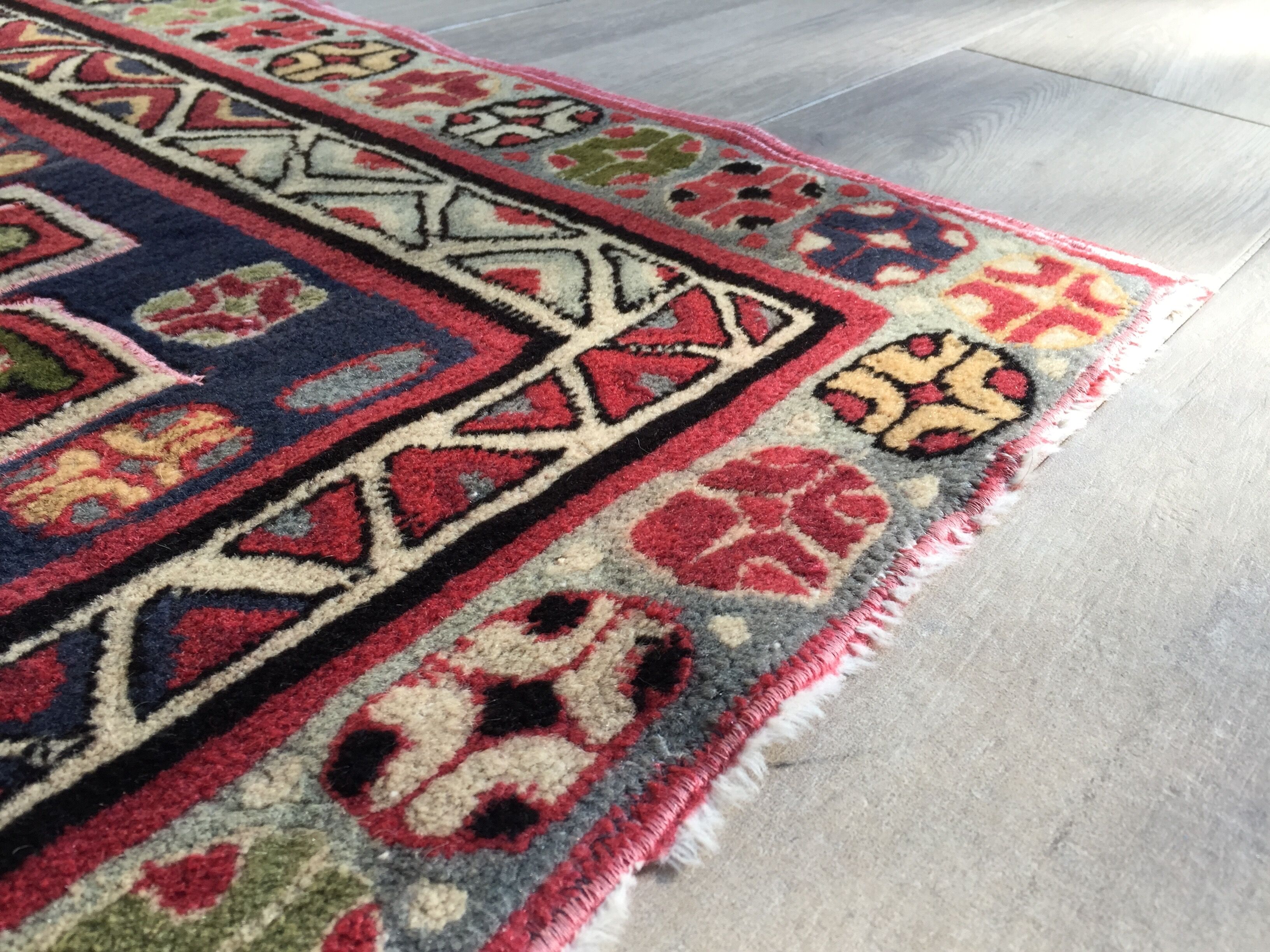 Oriental carpet 88x168 cm