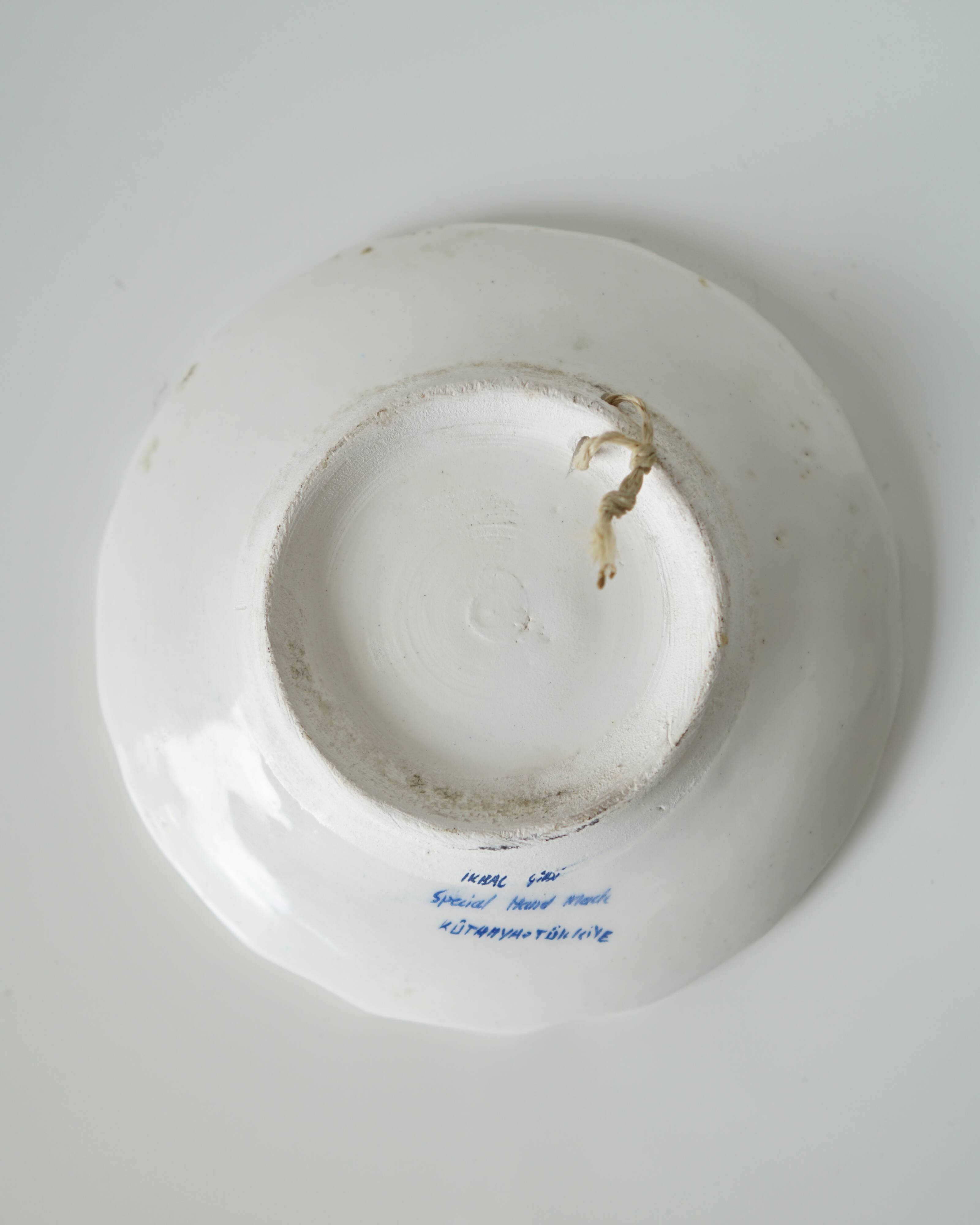 Decorative earthenware plate - hand-painted by İkbal Çini - Kütah