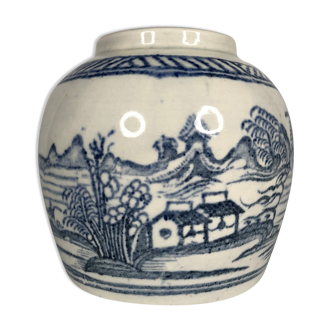 Ginger pot from China to decorate the three friends of winter