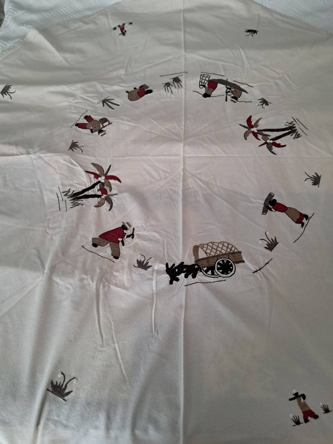 Round embroidered tablecloth