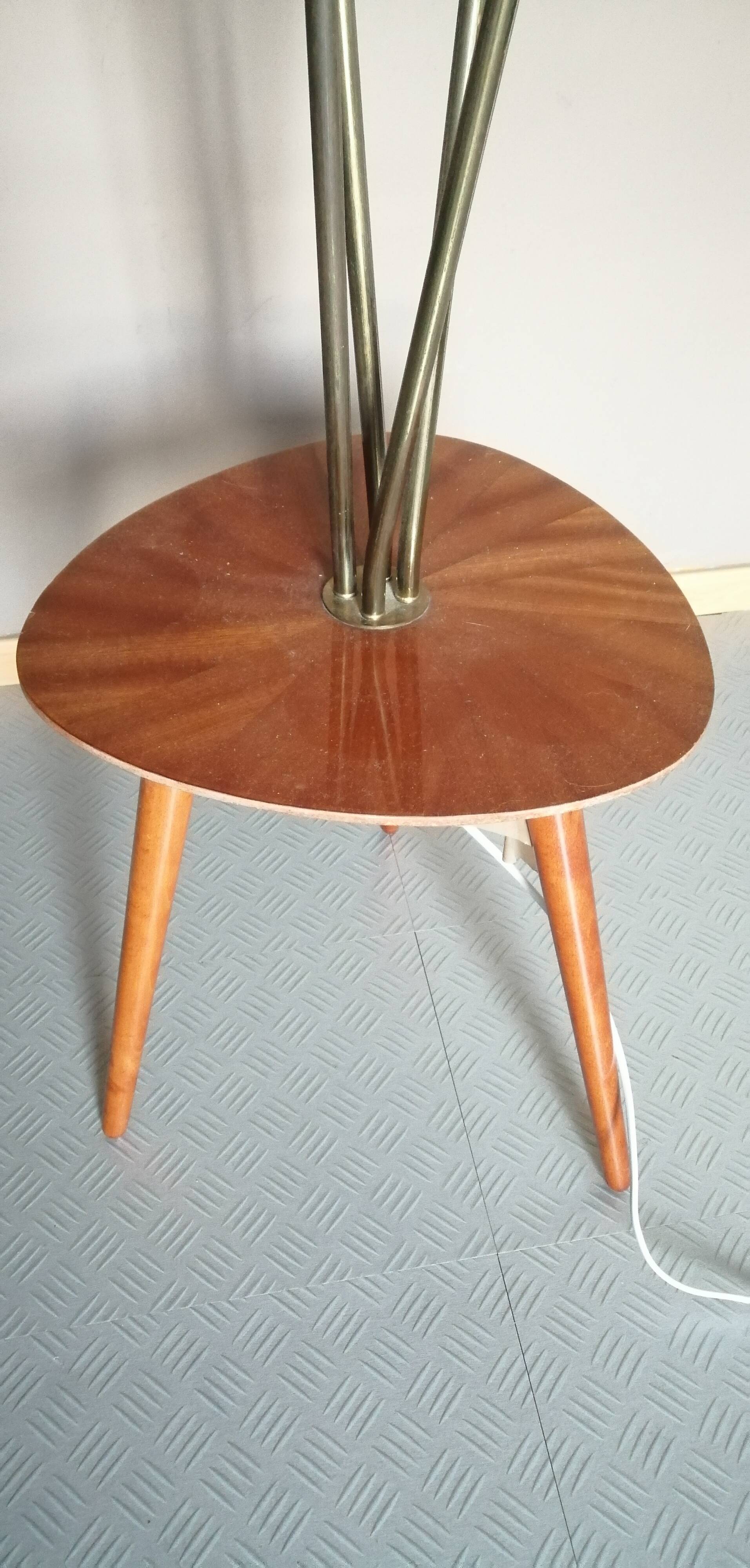 Floor lamp tripod table