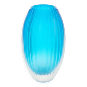 Vase en verre turquoise ancien