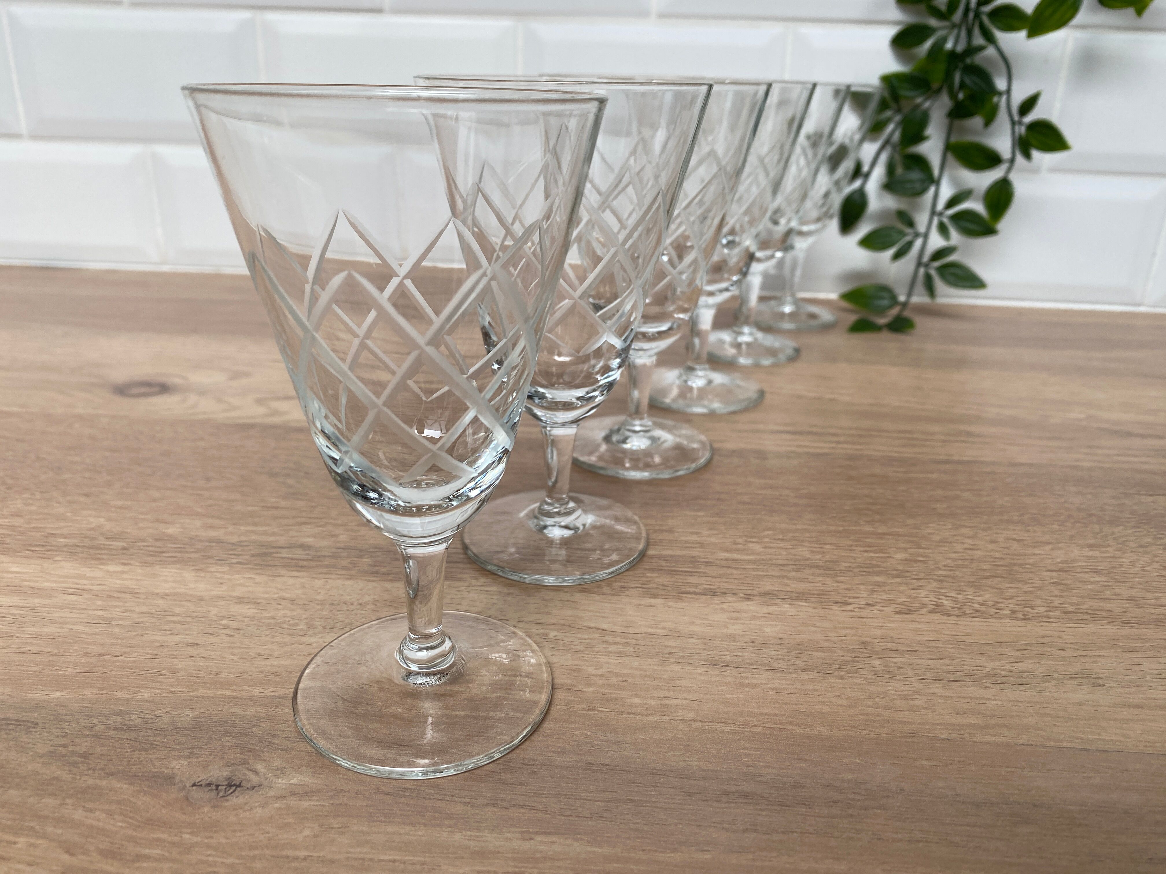Set of 6 wine glasses
