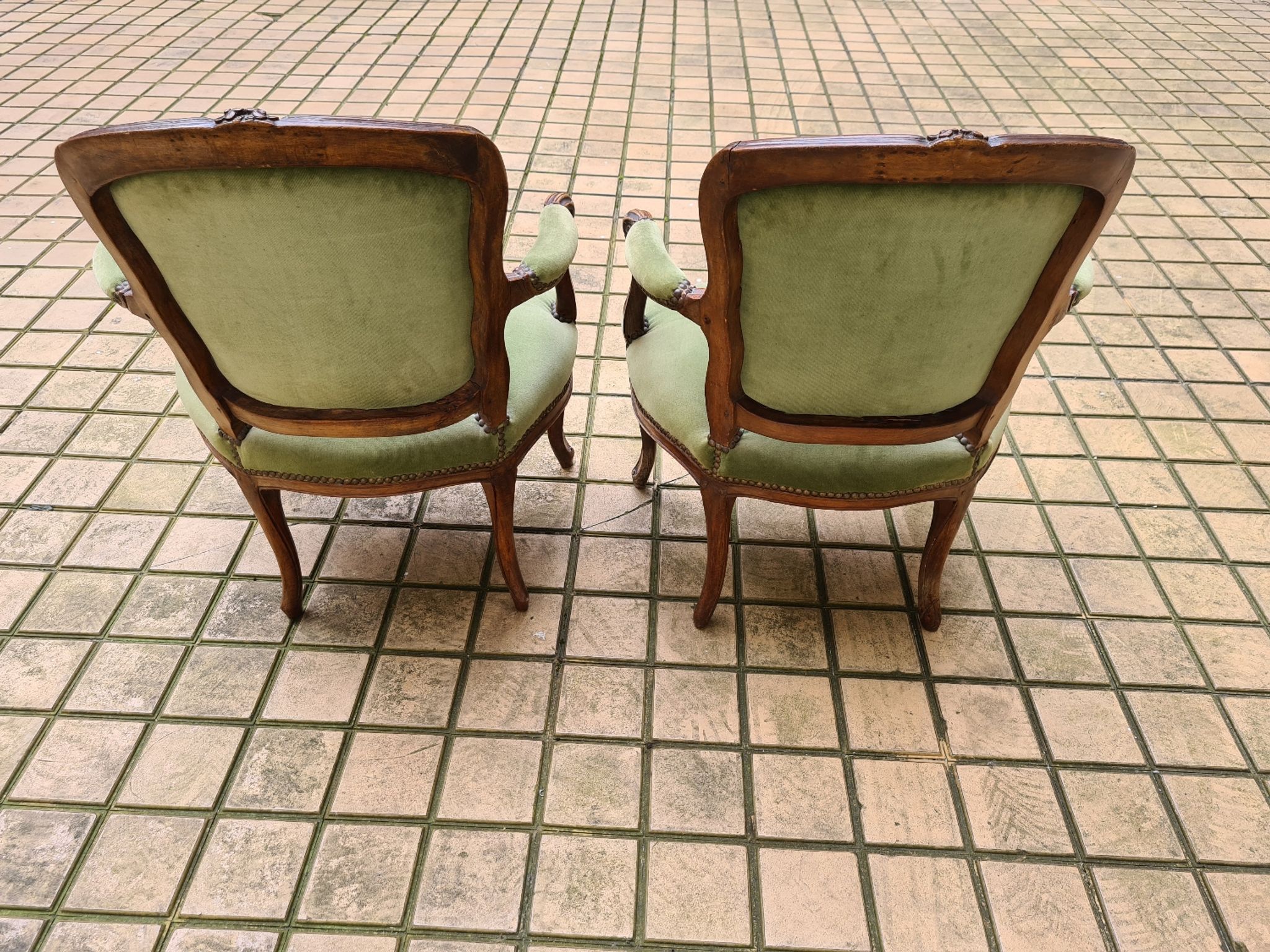 Paire de fauteuils époque Louis XV, estampillés Baudin