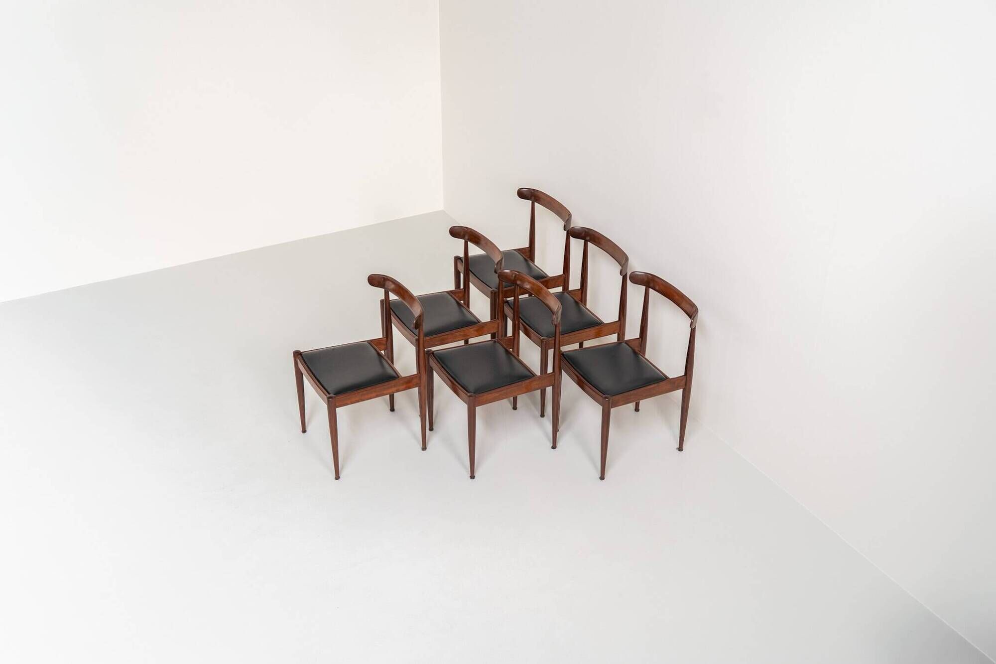 Set of 6 "Model 500" dining chairs by Alfred Hendrickx