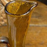 Blown glass oil dispenser with bubbles