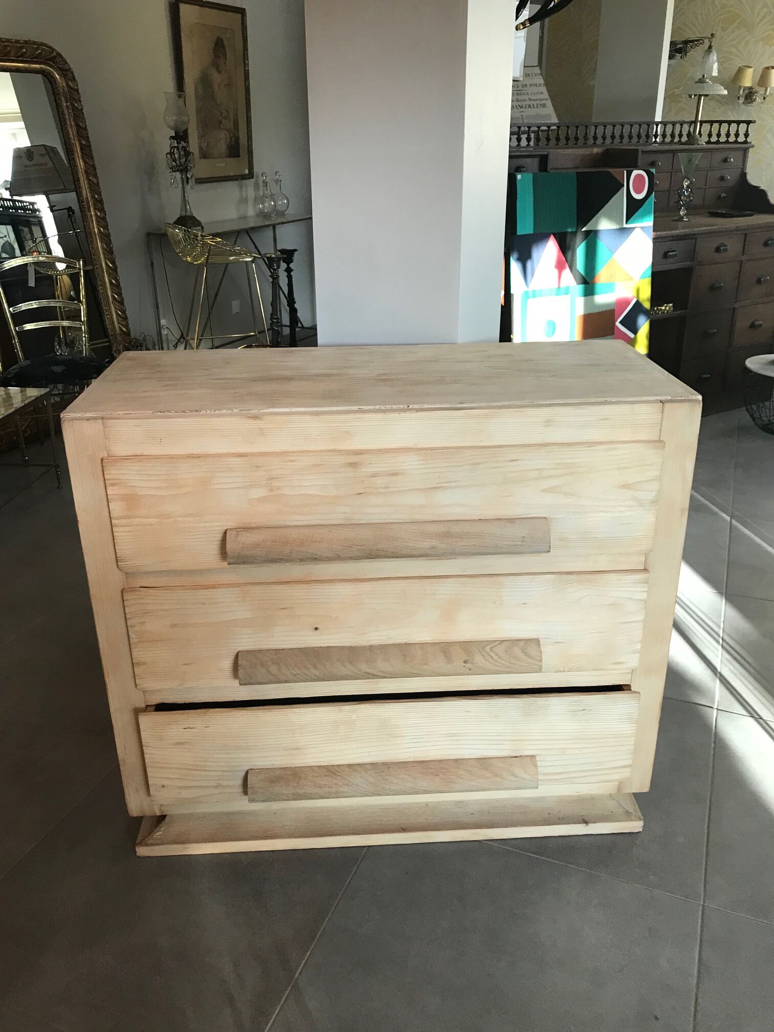 Chest of drawers in fir from the 1940s