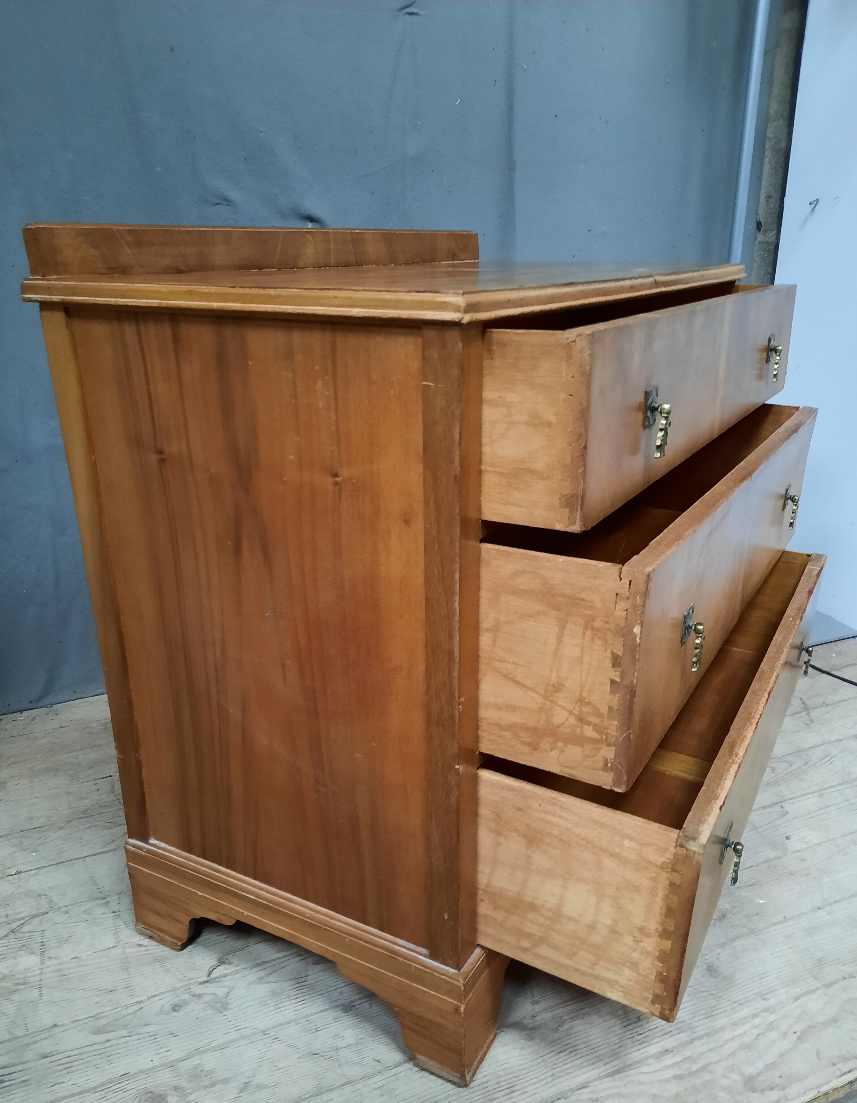 Commode vintage