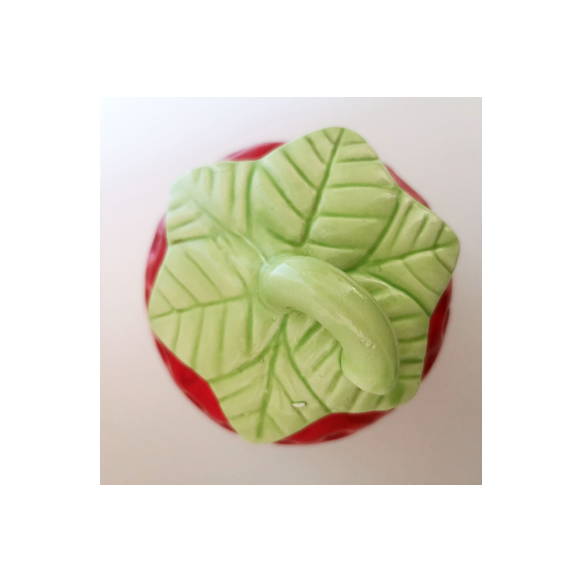 Strawberry ceramic box