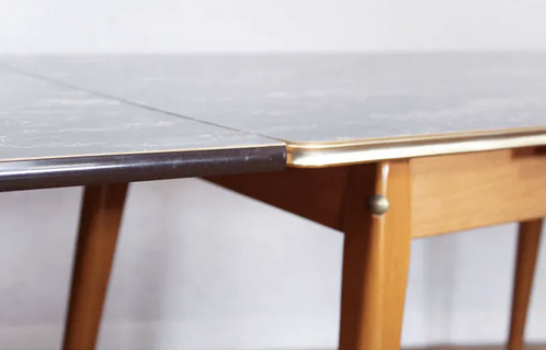 Table pieds compas années 70 avec système "monte et baisse"