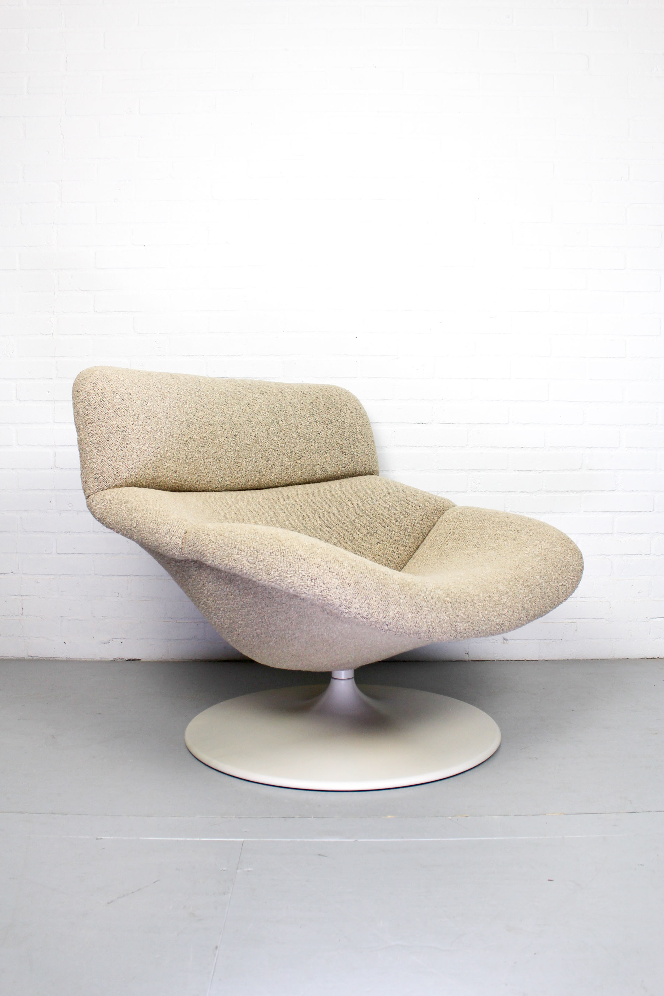 F518 lounge swivel chair by Geoffrey Harcourt for Artifort