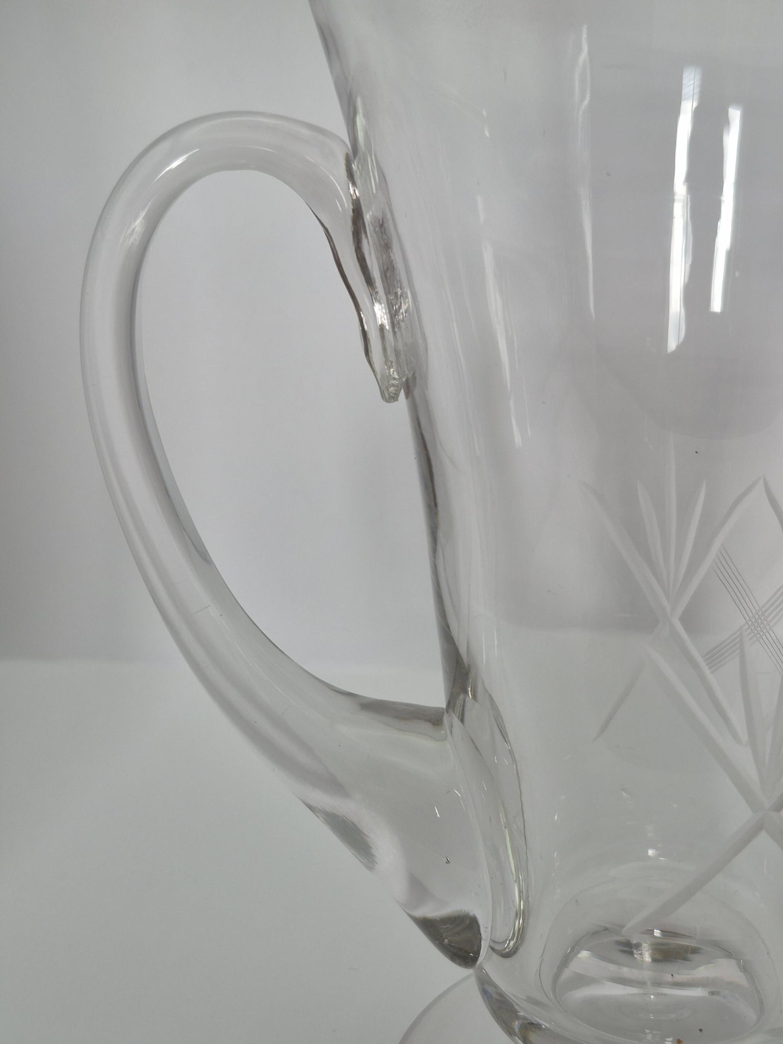 Cut crystal water jug from Fains – 21 cm – vintage