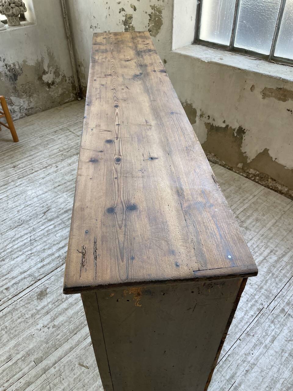 Green patina workshop furniture