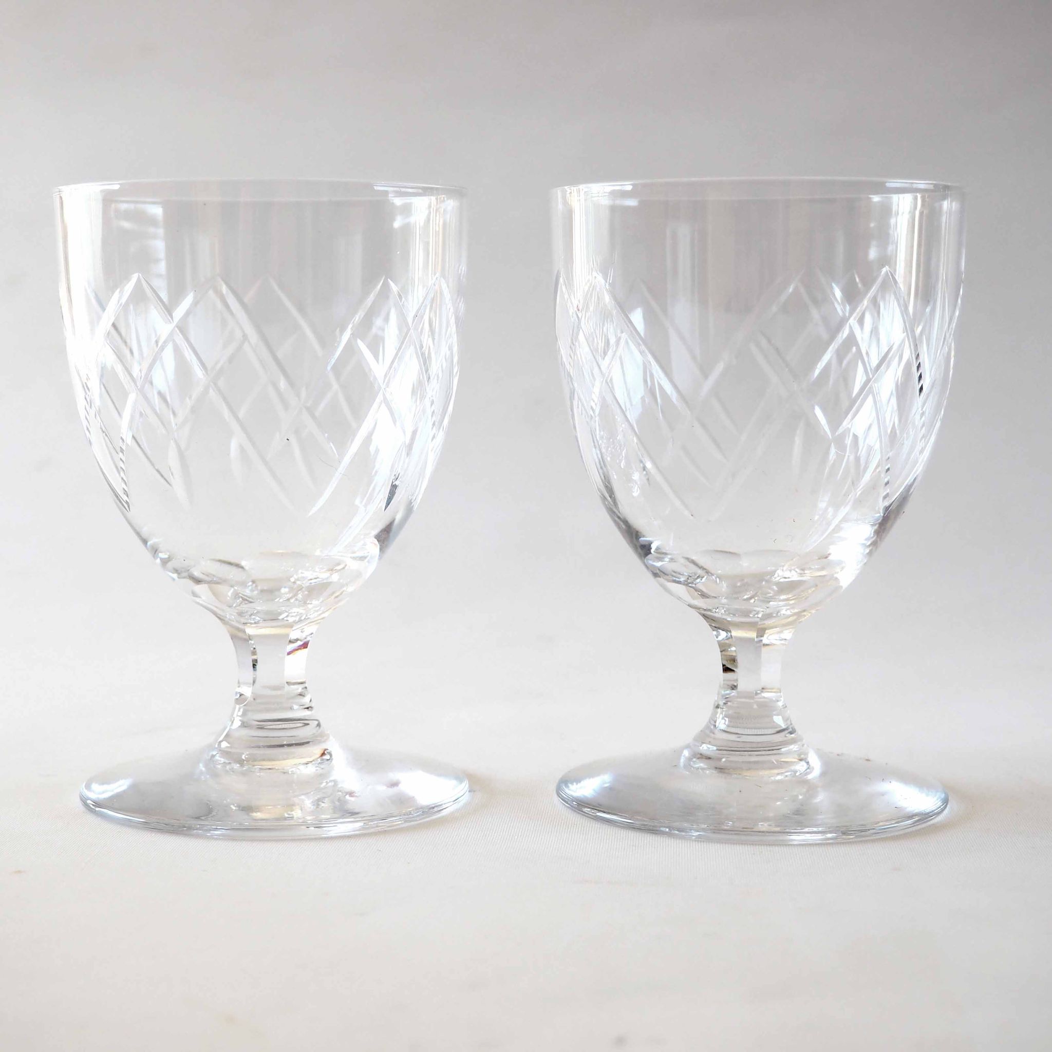 2 crystal wine glasses