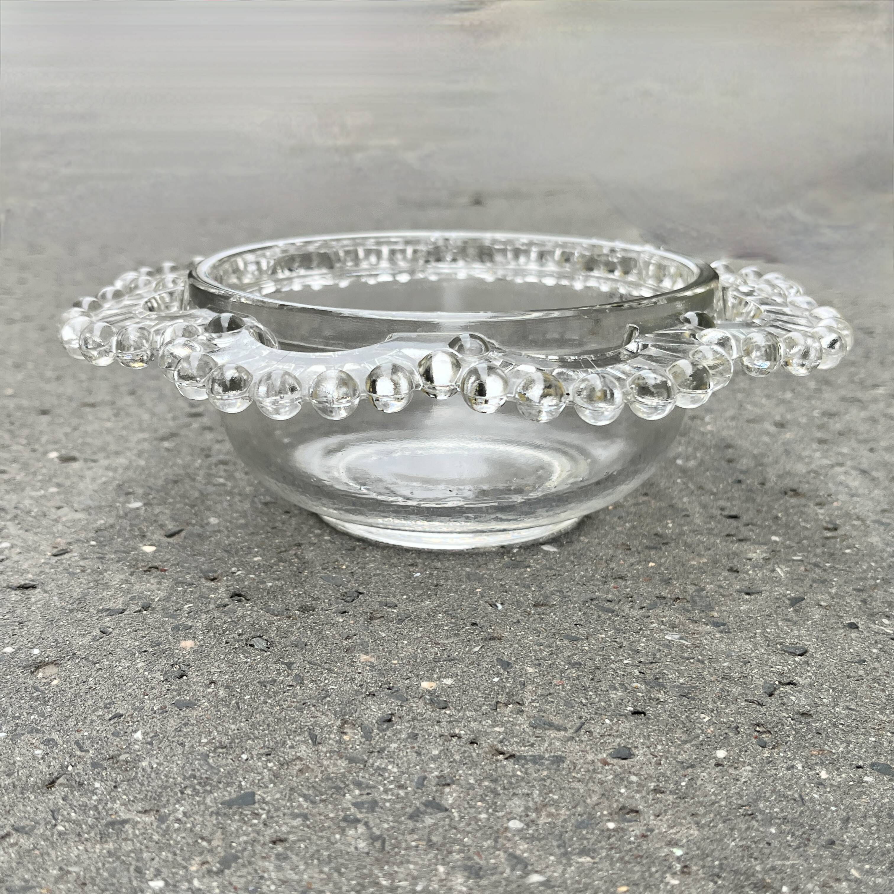 Glass salad bowl with beaded rim, 1900, Art Deco glass salad bowl in the shape of a flower