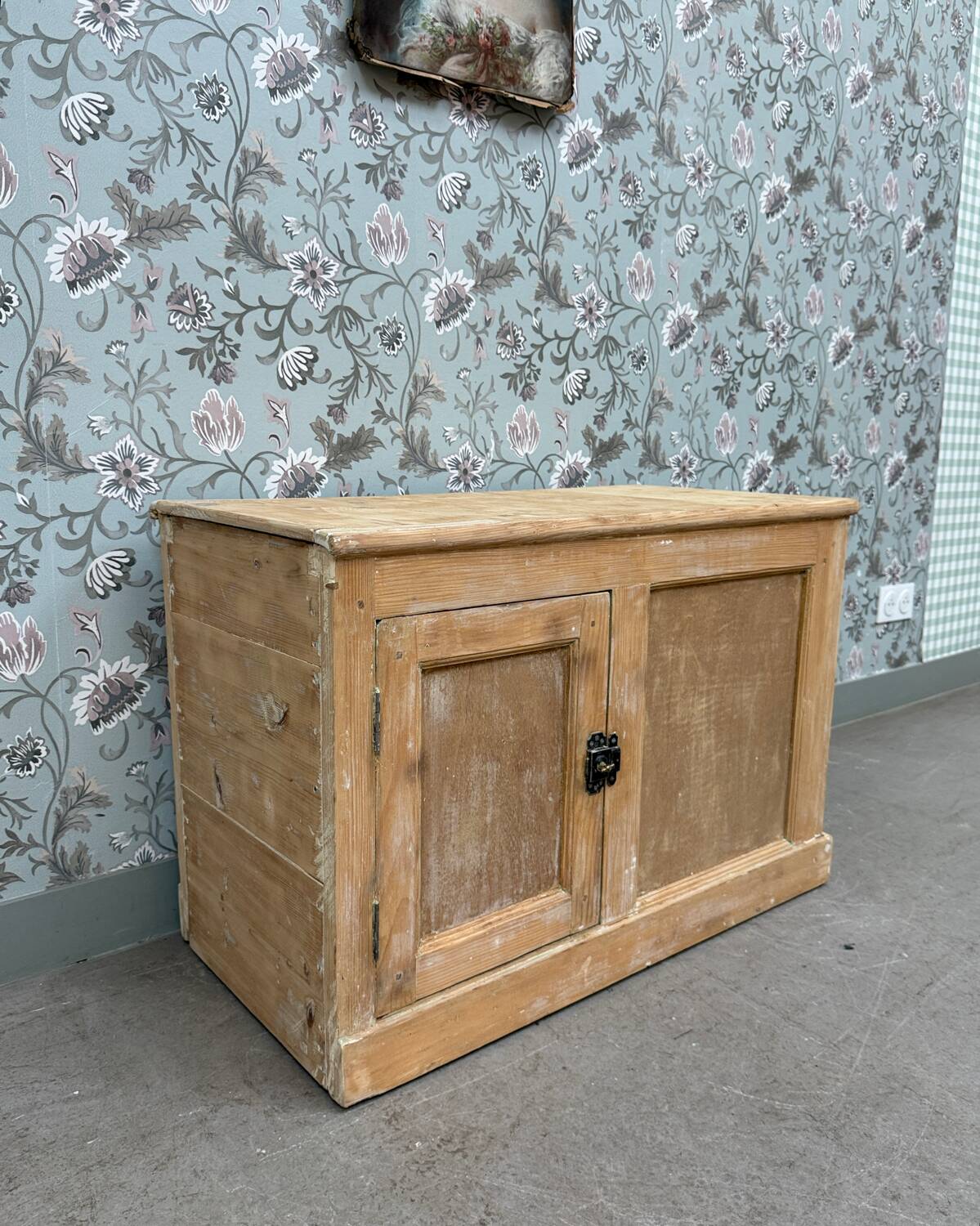Small low country chic buffet