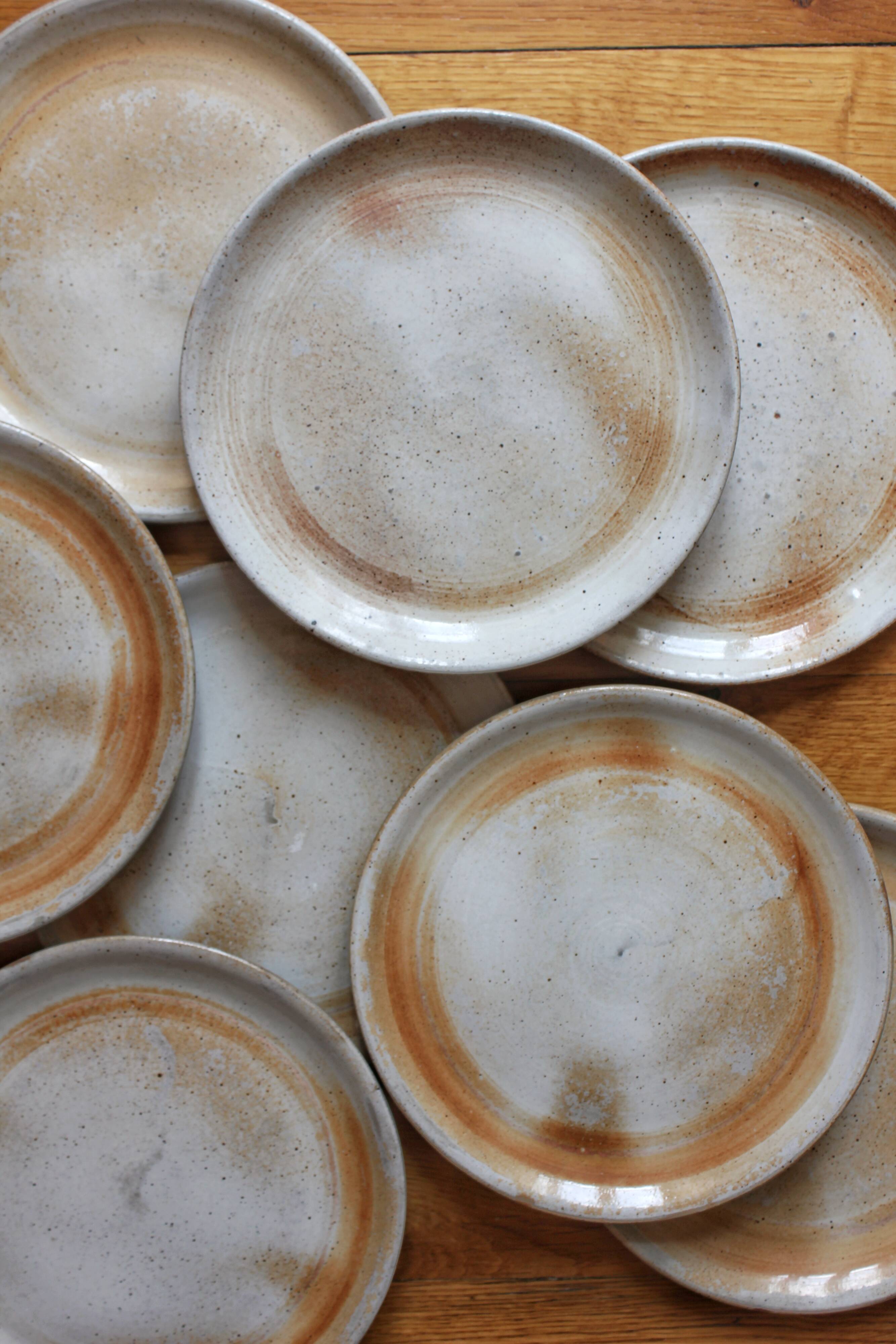 10 dessert plates in sandstone from the vintage 70s marsh
