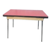 Table en formica rouge