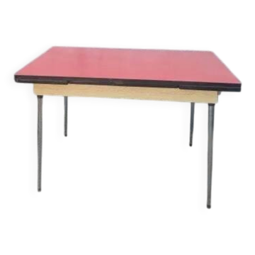 Table en formica rouge