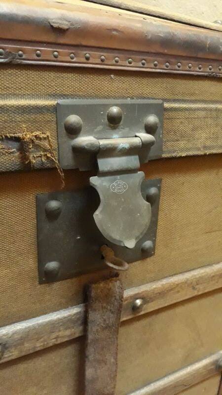 Antique curved transport trunk circa 1900 B.Vinay