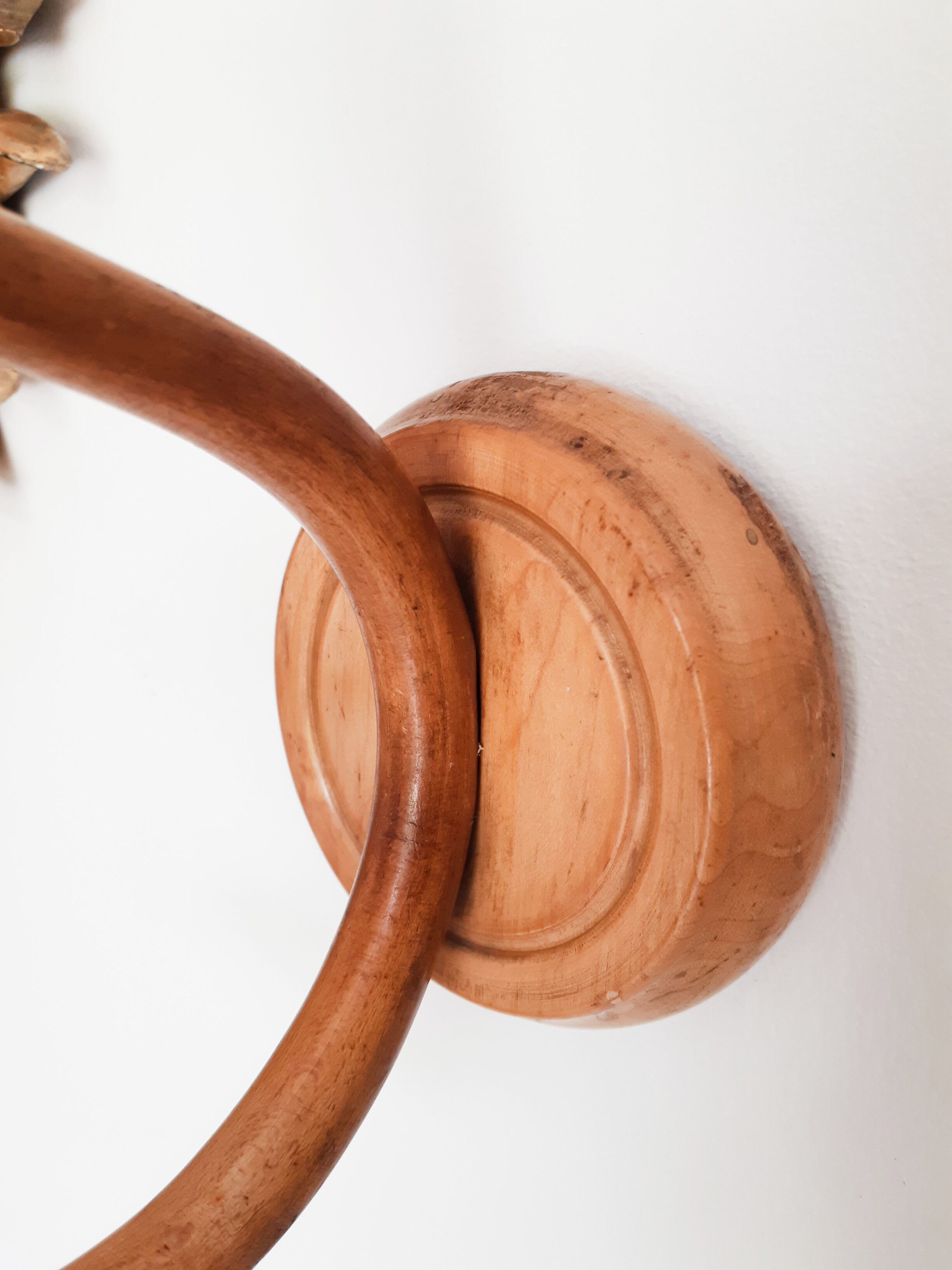 Hook, curved wooden coat rack