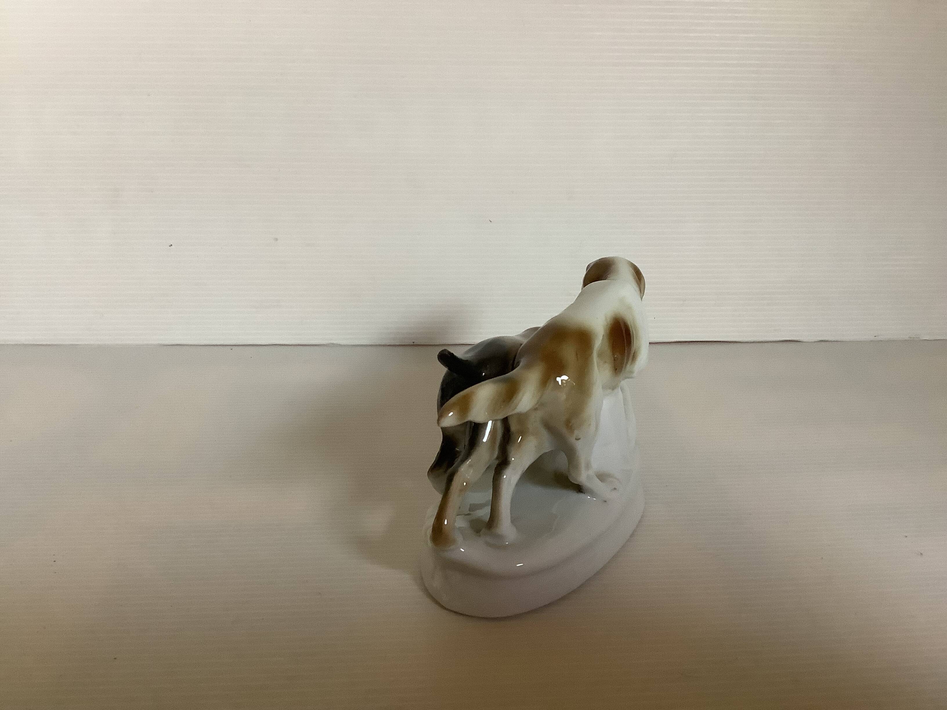 Porcelain dogs