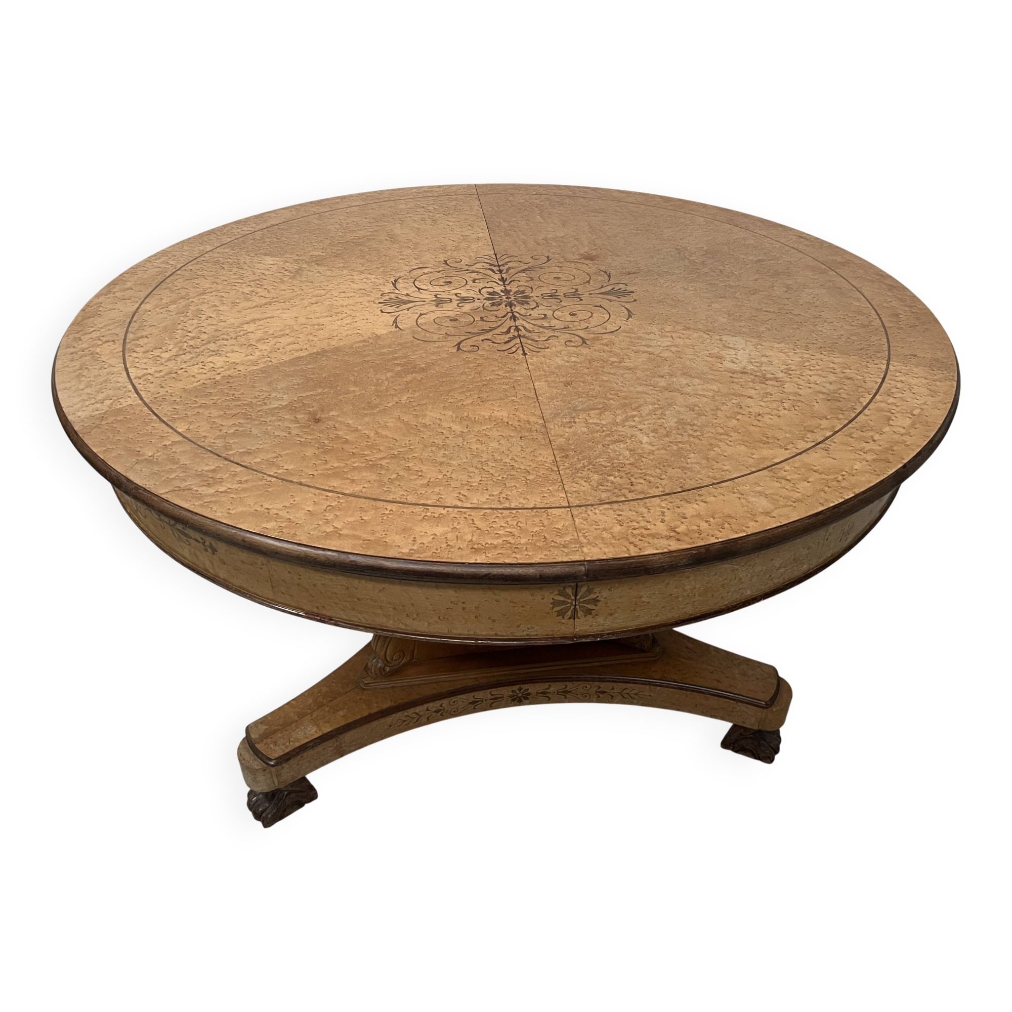 Table a manger de style Charles X en placage de bois d'érable XX siècle